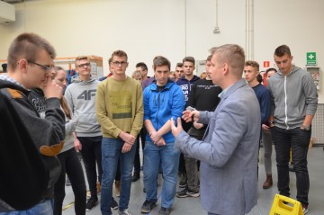 Young mechatronics pay a visit to WObit
